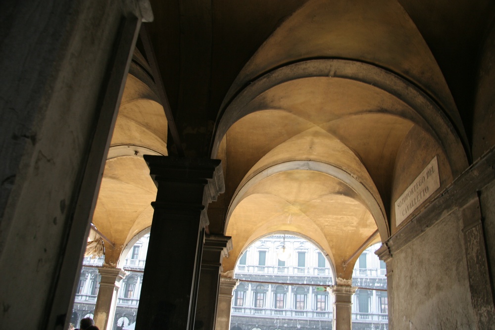 西洋的な建物のこと